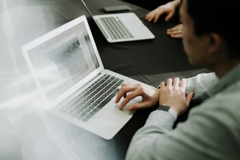 priscilla-du-preez-OEdkPaxYMXU-unsplash (1) (2)